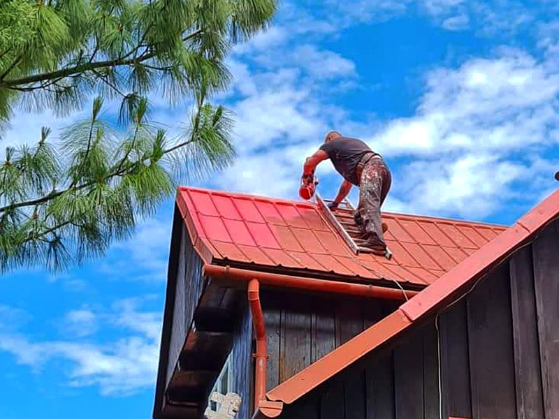 Nátěr střechy - základní nátěr